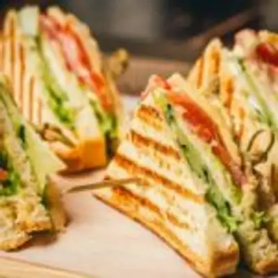 10 நிமிடத்தில் VEG – sandwich இப்படி ஒரு முறை செய்து பாருங்க!