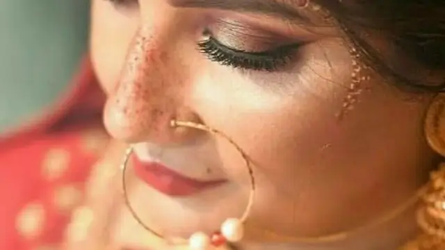 குங்குமத்தை நெற்றியில் இட்டுக் கொள்வதால் ஏற்படும் நன்மைகள்