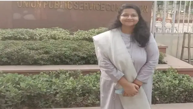 IAS Success Story: केवल यूट्यूब से वीडियो देख की यूपीएससी की तैयारी, पहले ही प्रयास की परीक्षा पास, जाने कौन है ये आईएएस ऑफिसर!