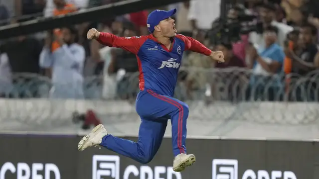 हार को नजदीक देखकर अंपायर से भीड़ गए David Warner, नियमों की अनदेखी पड़ी दिल्ली टीम पर भारी, जाने पूरी कहानी