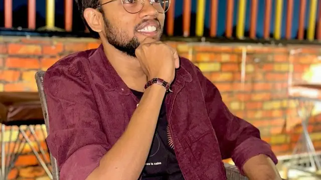Life Success Story: साइकिल वाले का बेटा यूं बना सोशल मीडिया का ‘बादशाह’, जानें यूट्यूब पर कैसे आया मनोज का ‘डे’