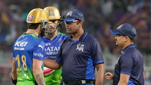 அம்பயரின் மீது தவறா? விராட் கோலிக்கு இதை செய்திருக்க வேண்டும் – ஏபி டிவில்லியர்ஸ் புதிய ஐடியா.