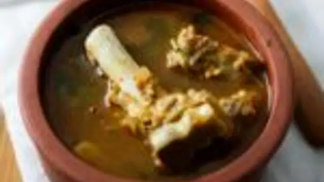 காரசாரமான மட்டன் நெஞ்சு எலும்பு சூப் இப்படி செய்து பாருங்க!