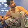 अविनाश मिश्रा ने ईशा सिंह को सरेआम किया प्रपोज? वायरल वीडियो देख फैंस के बीच मची खलबली