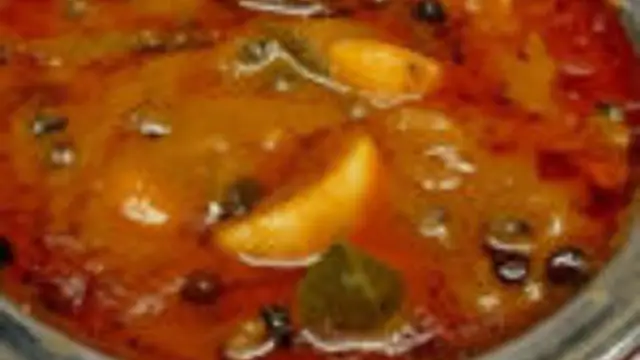 மணத்தக்காளி வற்றல் வைத்து அருமையான  ஒரு பூண்டு மணத்தக்காளி குழம்பு இப்படி ட்ரை பன்னி பாருங்க!