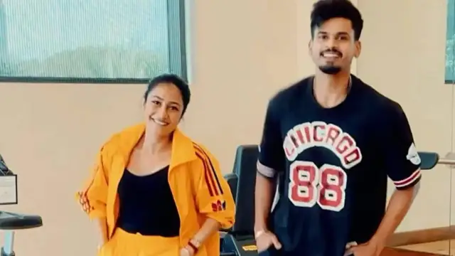 “धनश्री तुम यहाँ भी आ गई…!” Dhanashree Verma पहुँची श्रेयस अय्यर के होटल में? अफेयर की खबरे इंटरनेट पर हुई वायरल