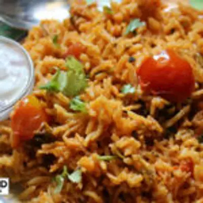 காலை நேரத்தில் உடனடியாக செய்ய ருசியான தக்காளி தொக்கு சாதம் இப்படி செய்து பாருங்க ?