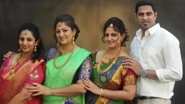 Rekha krishnappa with her family