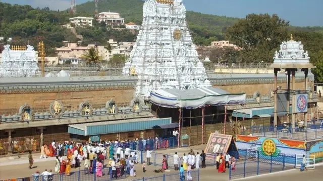 உங்களால் திருப்பதிக்கு போக முடியவில்லையா?  தடைப்படுகிறதா ?அப்போ இதை மட்டும் செய்யுங்கள்!