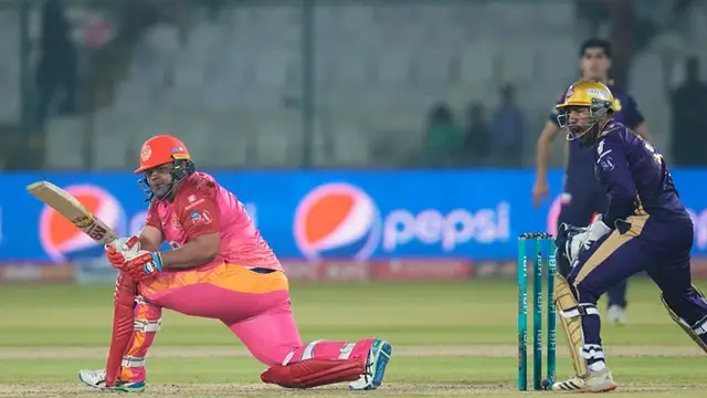 “सूर्यकुमार यादव मेरे से नीचे खेलते…!” फॉर्म में आते ही घमंडी हुए Azam Khan, मिस्बाह ने की SKY से तुलना