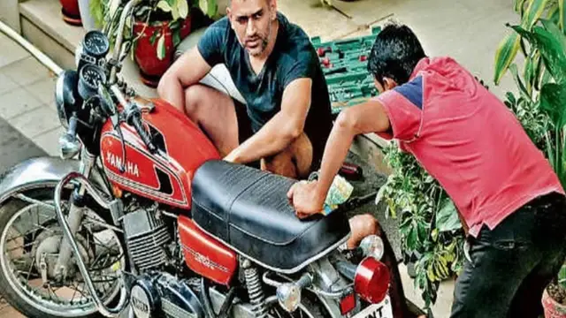 தோனிக்கு முதல் நாளில் பைக் கொடுத்தோம் – ஆனால் அவர் காணாமல் போய் விட்டார். CSK உரிமையாளர் எம்.சீனிவாசன்.