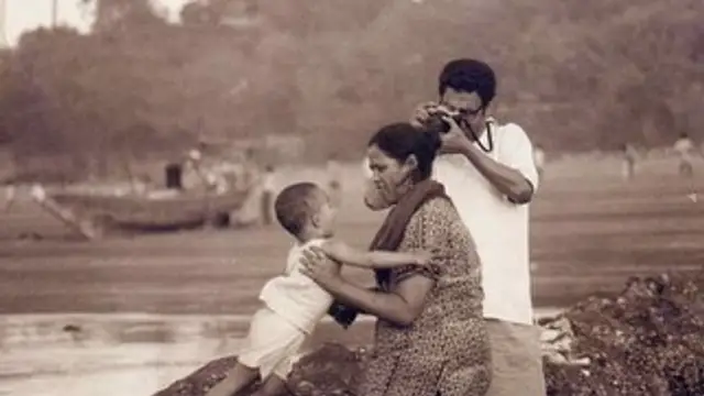 इरफान खान की बर्थ एनिवर्सरी पर बेटे बाबिल ने शेयर कीं अनदेखी तस्वीरें, लिखा इमोशनल नोट