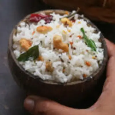 ருசியான தேங்காய் சாதம் இனி இப்படி செய்து பாருங்க! ஆஹா இதன் சுவையே தனி தான்!
