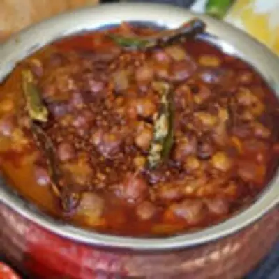 கருப்பு கொண்டைக்கடலை கேரள கூட்டுகறி இது போன்று செய்து பாருங்க! அவ்வளவு அருமையான சுவையில் இருக்கும்!