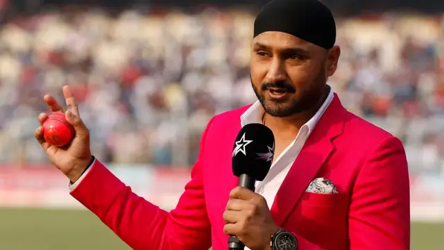 ஸ்டெம்பில் பட்டால் ஒன்னு ஆவுட் கொடுங்க , இல்லனா நாட் அவுட் கொடுங்க. அது என்ன அம்பையர் முடிவு?-கொந்தளித்த ஹர்பஜன் சிங்.