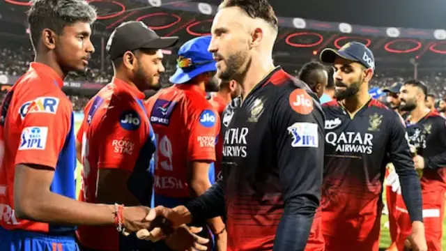 பழிக்கு பழி, கங்குலியிடம் விராட் செய்த செயலால் அதிர்ச்சியான ரசிகர்கள் – வீடியோ உள்ளே.