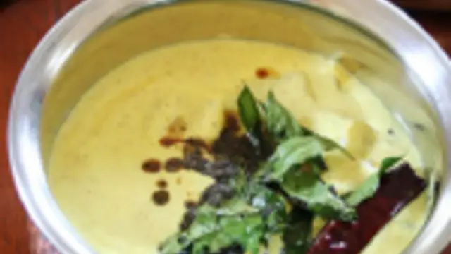 மோர் குழம்பு ரொம்ப சிம்பிளா இப்படி ஒரு தடவை செஞ்சு பாருங்க ரெண்டு தட்டு சாப்பாடு சாப்பிடலாம்!!