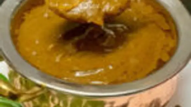 ருசியான கறிவேப்பிலை மிளகு குழம்பு இப்படி செய்து பாருங்க! ஆரோக்கிய சத்துக்கள் நிறைந்தது!