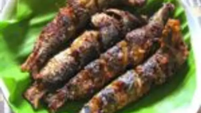 காரசாரமான ருசியில் மத்தி மீன் ப்ரை இப்படி செய்து பாருங்க! ஒரு மீன் கூட மிச்சம் வைக்காம சாப்பிடுவாங்க!