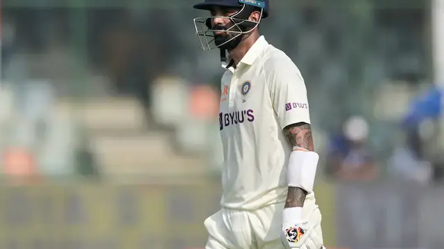 महाकालेश्वर मंदिर में पूजा करके KL Rahul हुए ट्रोलिंग का शिकार, फैंस बोले- “नीम करोली जाना था…!”