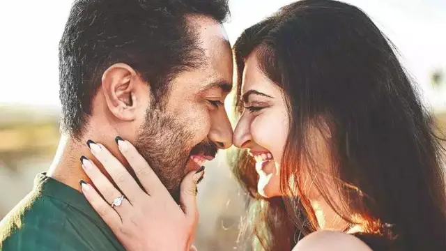 ‘दृश्यम 2’ डायरेक्ट <strong>Abhishek Pathak</strong> अपनी गर्लफ्रेंड <strong>Shivaleeka Oberoi</strong> से जल्द करेंगे शादी