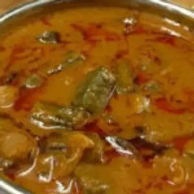 கிராமத்து மண் மனம் மாறாமல் வெண்டைக்காய் காரக்குழம்பு ஒரு முறை இப்படி செஞ்சி பாருங்க! ஒரு சட்டி குழம்பும் காலியாகும்!