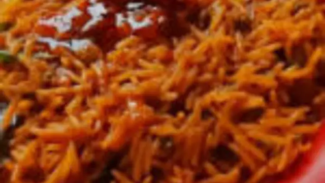 காரசாரமான ருசியில் சமோசா ரைஸ் ஒரு தரம் இப்படி ட்ரை பண்ணி பாருங்கள்! எவ்வளவு செய்தாலும் காலியாகும்!