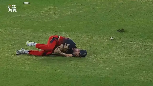 RCB-யின் மூத்த வீரருக்கு தோள்பட்டை பலத்த காயம் | இந்த சீசனில் இருந்தே வெளியேறும் அபாயம்