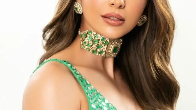 प्री वेडिंग फंक्शनंस के बीच ग्रीन शरारा में बेहद खूबसूरत लगीं Rakul, खूब ग्लो कर रही हैं जैकी की होने वाली ‘दुल्हनिया’
