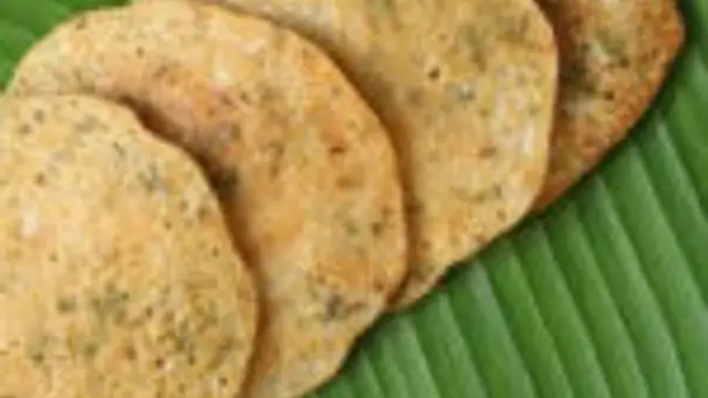காலை மற்றும் இரவு உணவிற்கு சுவையான இந்த மசாலா ஊத்தப்பத்தை செய்து பாருங்கள்!!