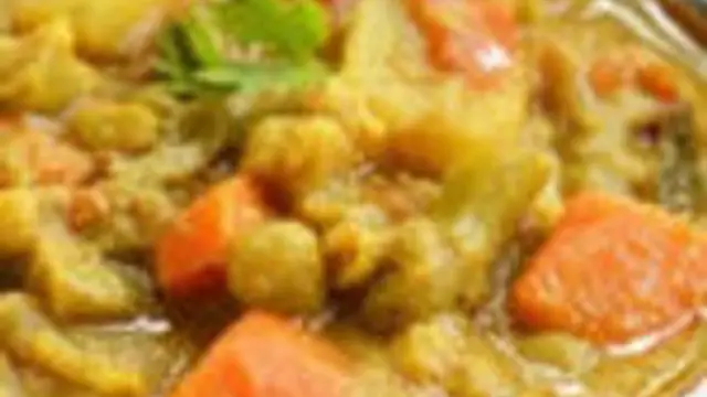 ருசியான நவரத்தின குருமா, சப்பாத்தி, பூரி, ஆப்பம், இடியாப்பம், தோசை, இதற்கெல்லாம் பக்காவான சைட் டிஷ் இது!