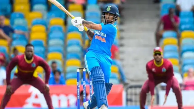 விராட் மற்றும் ரோஹித் போல இருக்க இஷான் கிஷான் கற்றுக்கொள்ள வேண்டும் – முன்னாள் இந்திய அணி வீரர் அறிவுரை.