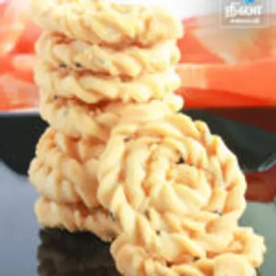 பாரம்பரிய சுவை மிகுந்த காரைக்குடி கை முறுக்கு இப்படி செஞ்சி பாருங்க!