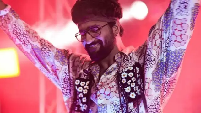 Vicky Kaushal की Almost Pyaar With DJ Mohabbat का फर्स्ट लुक हुआ आउट, फैंस देख हुए क्रेजी