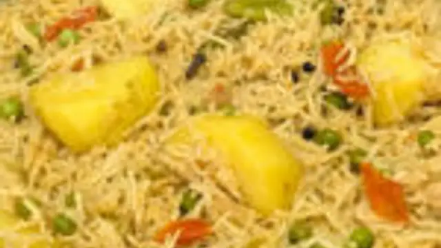 குழந்தைகளுக்கு மதிய உணவாக மணமணக்கும் பேபி உருளைக்கிழங்கு சாதம் செய்வது எப்படி ?