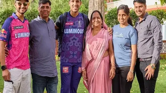 “எங்க அம்மா தங்க செயின் வித்து தான் எனக்கு பேட் வாங்கி கொடுத்தாங்க” – துருவ் ஜூரல்லின் உணர்ச்சிகரமான பேச்சு.