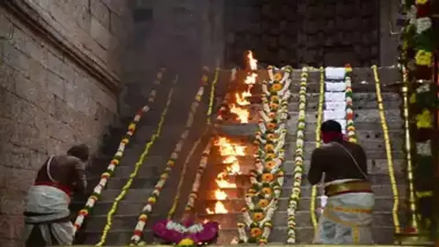 யார் இந்த கருப்பசாமி? இவர் எப்படி அழகர்கோவில் காவல் தெய்வமாக மாறினார்?