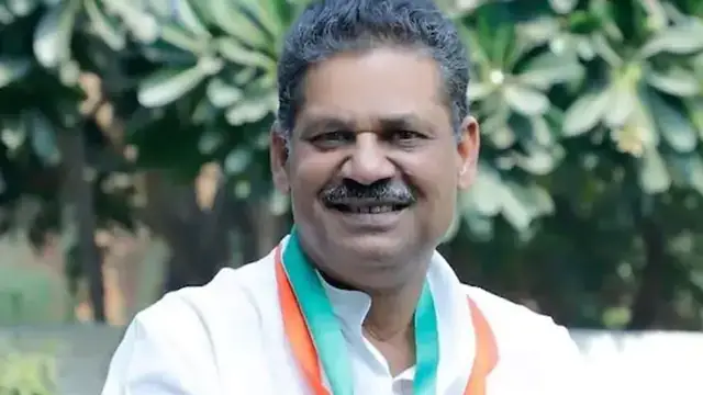 இந்திய வீரர்களை டிரெஸ்சிங் அறையில் சந்திக்க ஏன் கேமராவுடன் பிரதமர் சென்றார் – இந்திய அணியின் முன்னாள் வீரர் காட்டம்.