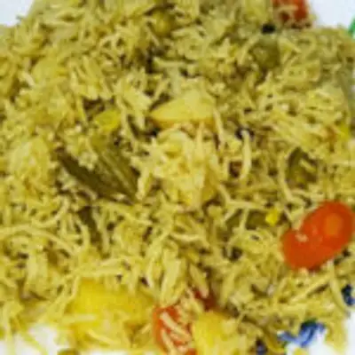 டிபன் பாக்ஸில் கட்டிக் கொடுக்க சுலபான மற்றும் ருசியான ஆலு புதினா பாத் இப்படி செய்து பாருங்க! இதன் ருசியே தனி!