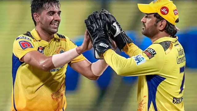என்னுடைய வாழ்நாளில் அது கடைசி வரையில் நடக்காது – LGM இசை வெளீயிட்டு விழாவில் தீபக் சாஹரை கலாய்த்து தள்ளிய தோனி