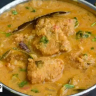 மணமணக்கும் சுவையான பக்கோட குழம்பு செய்வது எப்படி ?