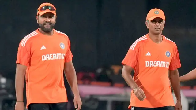 டிராவிட் என்ன பாக்க 2 மணிநேரம் வெயிட் பண்ணாரு – மோயிப் மாலிக் சுவாரசிய தகவல்.