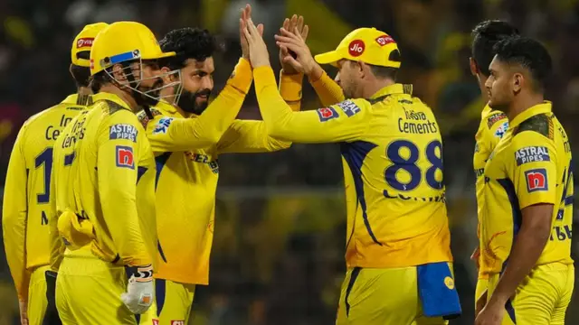 ஈடன் கார்டன் மைதானம் To கரக்பூர் ஸ்டேஷன் – தனது பழைய வேலையை நினைவு கூர்ந்த தோனி