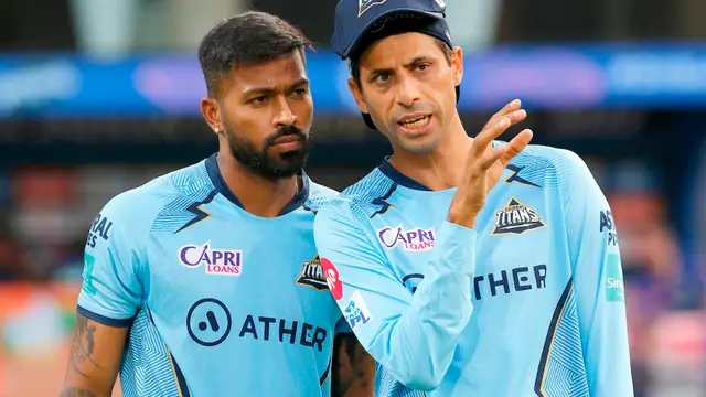 “அவர் அந்த விஷயத்திற்கு சரிப்பட்டு வர மாட்டாரு” புதிய பயிற்சியாளரை போடுங்க – டிராவிட்டை கடுமையாக விமர்சித்த முன்னாள் வீரர்.