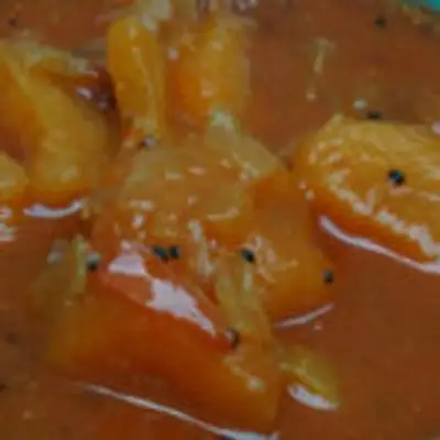 நாவில் எச்சில் ஊற வைக்கும் ருசியான சர்க்கரை வள்ளிக்கிழங்கு வத்த குழம்பு இப்படி செஞ்சி பாருங்கள்!
