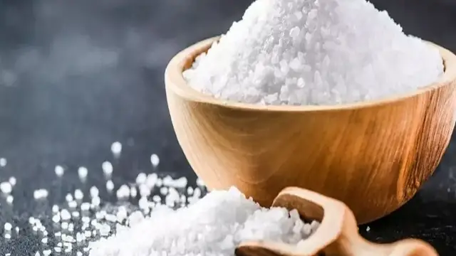 தங்க நகை அடகுக்கு செல்லாமல் இருக்க, அடகு வைத்த நகையை கூட மீட்க வேண்டுமா ? இந்த மந்திரத்தை மட்டும் சொல்லுங்கள்!