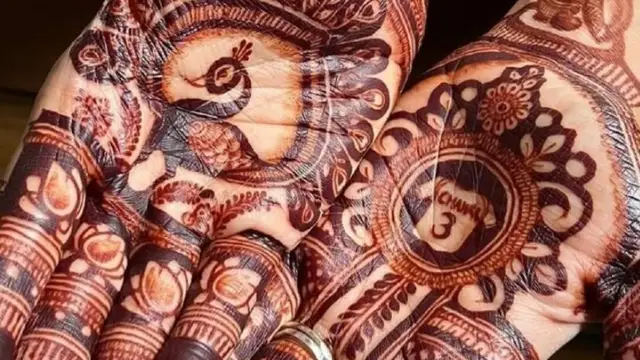 क्रिकेटरों ने खास अंदाज में मनाया करवाचौथ का व्रत, धनश्री की मेहंदी में दिखे चहल