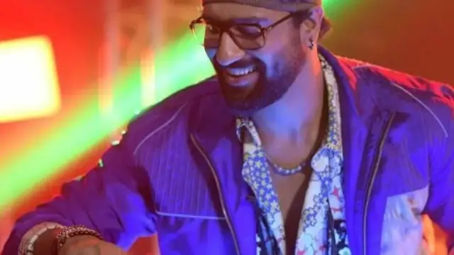 Vicky Kaushal की Almost Pyaar With DJ Mohabbat का फर्स्ट लुक हुआ आउट, फैंस देख हुए क्रेजी