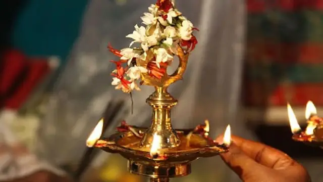 விளக்கு ஏற்றும் போது செய்ய வேண்டியவைகளும் செய்யக்கூடாதவைகளும்