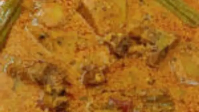 பரோட்டா மற்றும் சப்பாத்திக்கு ஏற்ற அதேசமயம் அருமையான முருங்கைக்காய் மட்டன் சால்னா‌ இப்படி செய்து பாருங்கள் மிகவும் ருசியாக இருக்கும்!!!